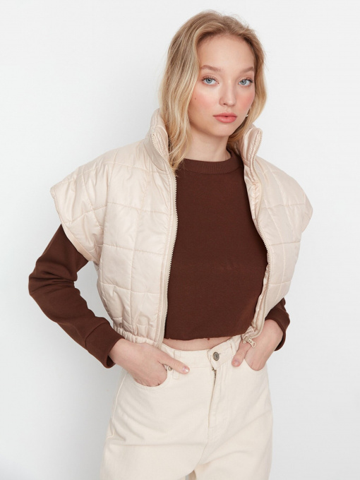 Жилет с утеплителем Trendyol модель TWOAW23YE00023/Tas Фото