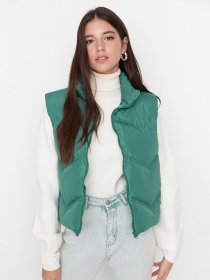 Утеплений жилет Trendyol модель TWOAW23YE00028/Yesil Фото