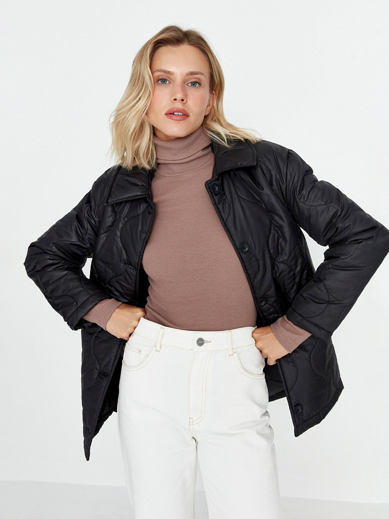 Демисезонная куртка Trendyol модель TWOSS21MO0064/Siyah Фото