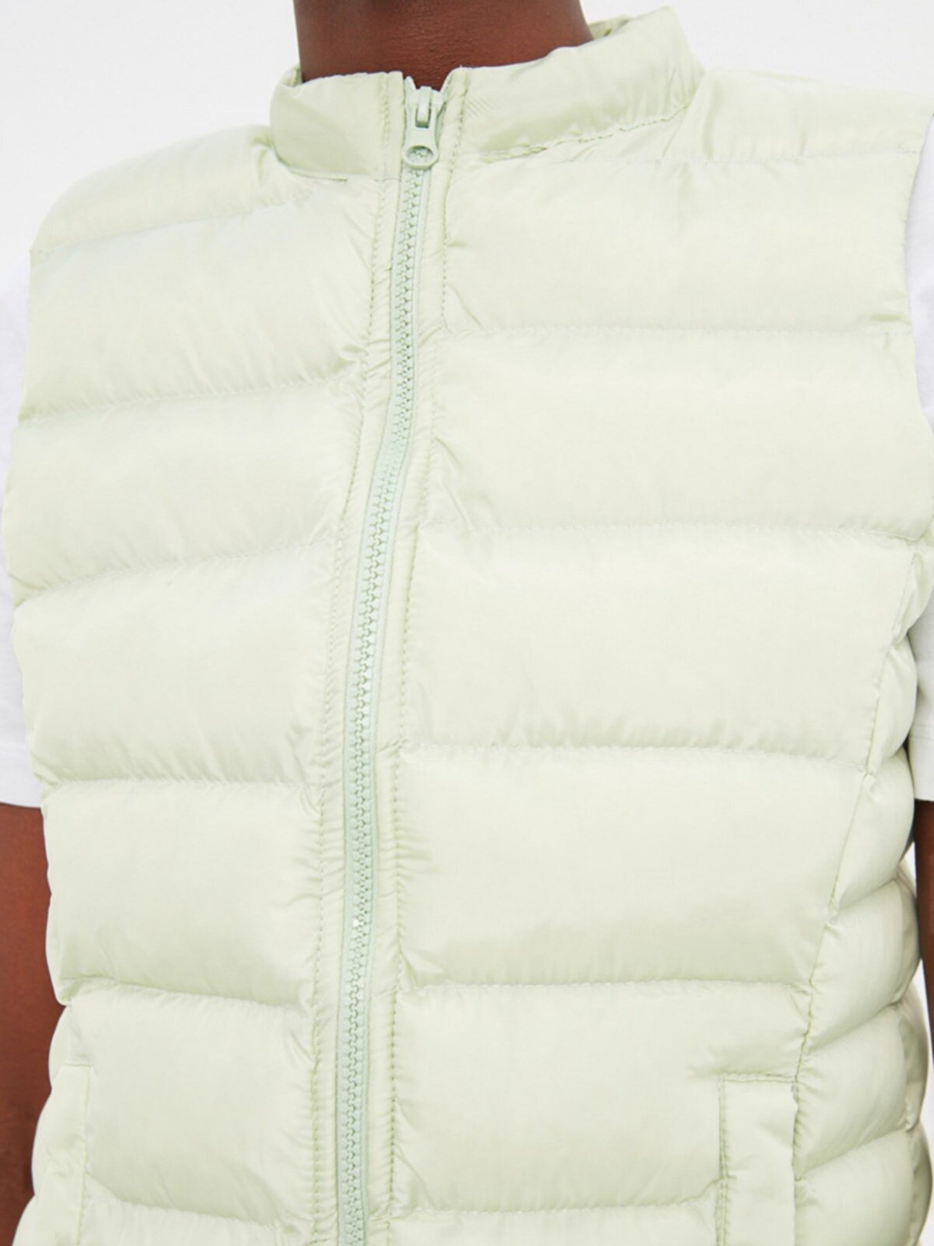 Жилет с утеплителем Trendyol модель TWOSS21YE0012/Acik Haki Фото