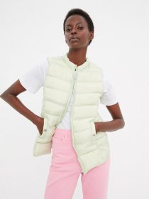 Утеплений жилет Trendyol модель TWOSS21YE0012/Acik Haki Фото