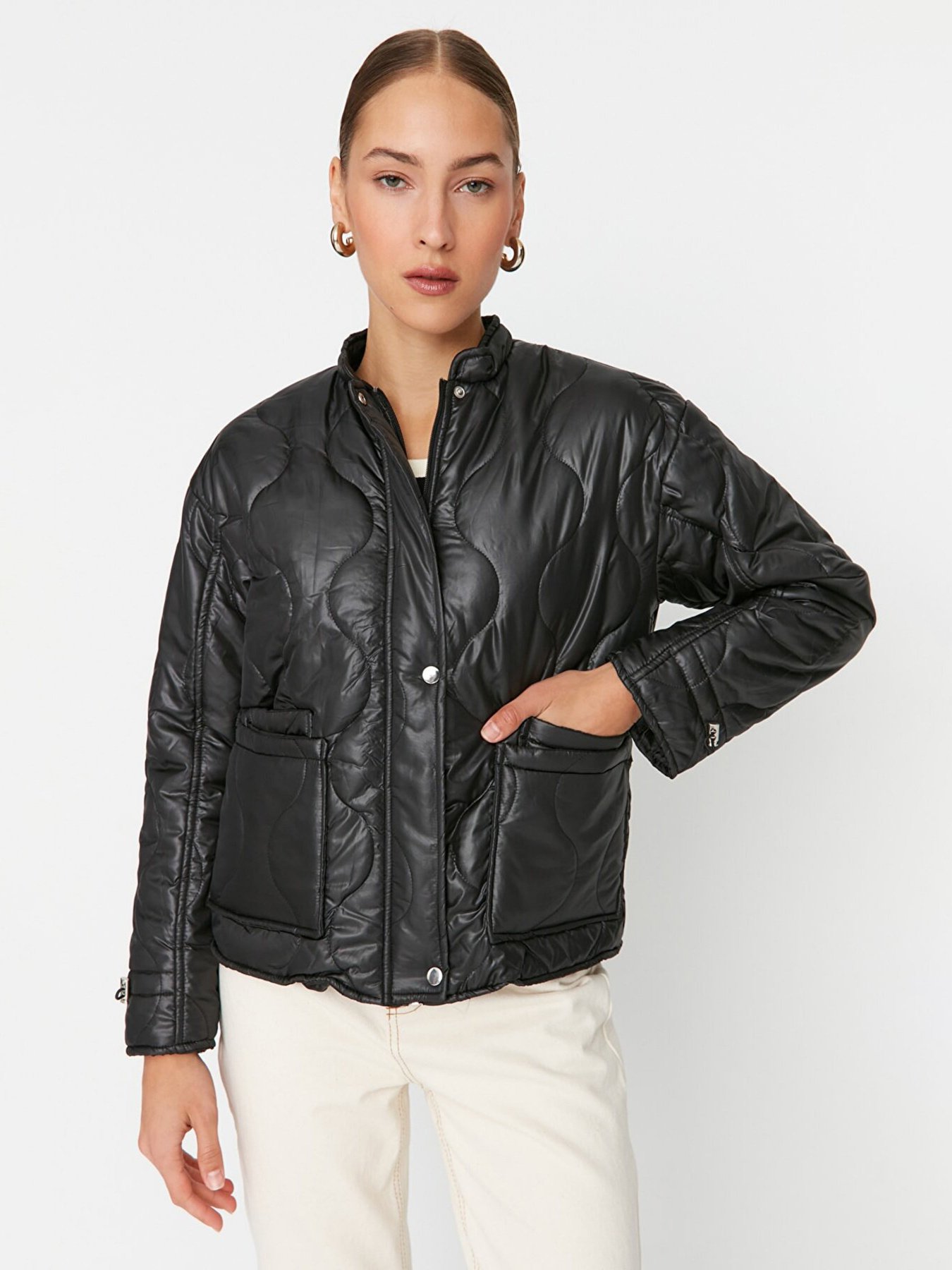 Демісезонна куртка Trendyol модель TWOSS22MO0014/Siyah Фото