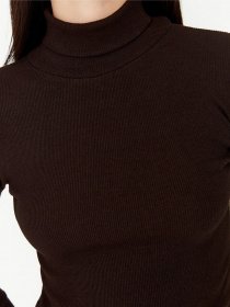 Водолазка Trendyol модель TWOAW22BZ0142/Kahverengi Фото