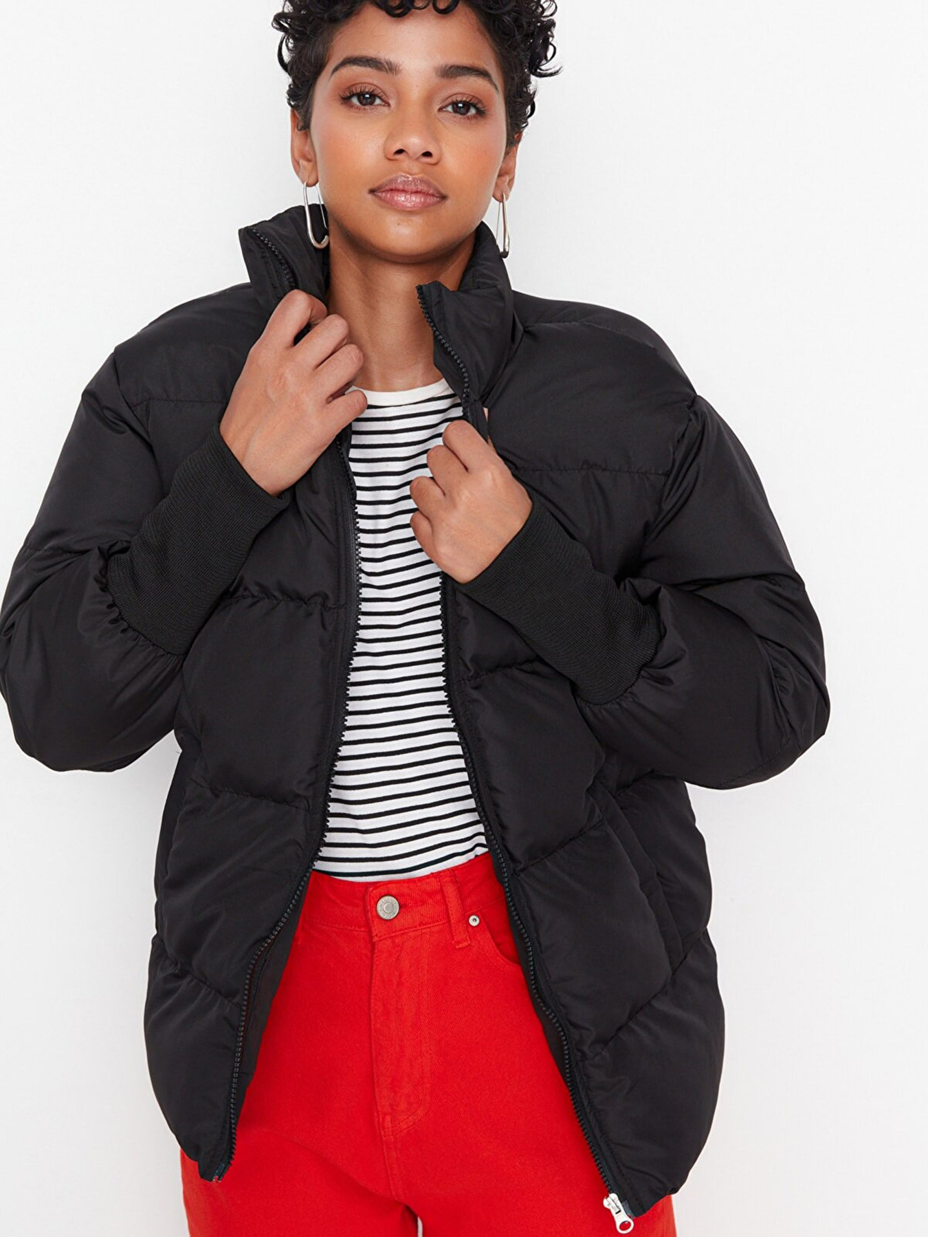 Зимова куртка Trendyol модель TWOAW22MO0002/Siyah Фото