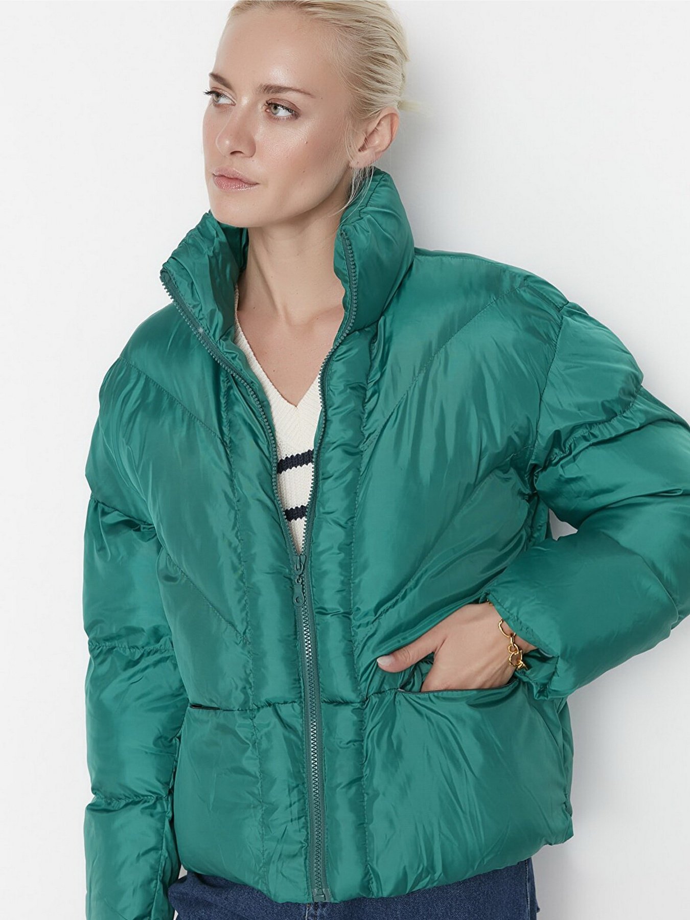 Зимняя куртка Trendyol модель TWOAW22MO0079/Ordek Basi Yesili Фото