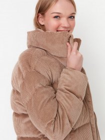 Зимова куртка Trendyol модель TWOAW23MO00005/Vizon Фото