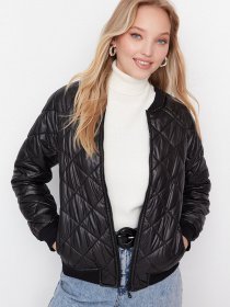 Бомбер Trendyol модель TWOAW23MO00058/Siyah Фото