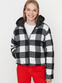 Демісезонна куртка Trendyol модель TWOAW23MO00068/Siyah Фото