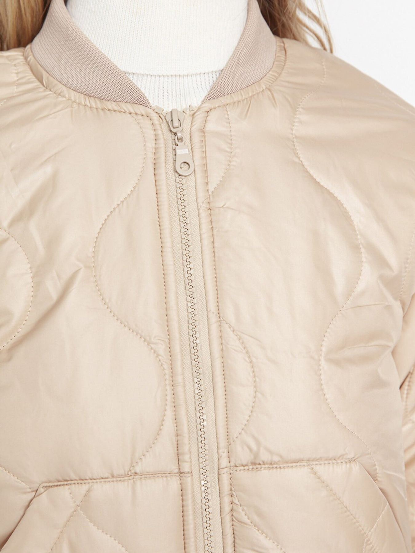 Бомбер Trendyol модель TWOAW23MO00081/Bej Фото