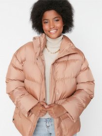 Зимняя куртка Trendyol модель TWOAW23MO00195/Camel Зимняя куртка Trendyol модель TWOAW23MO00195/Camel Фото