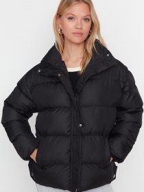 Зимова куртка Trendyol модель TWOAW23MO00195/Siyah Фото