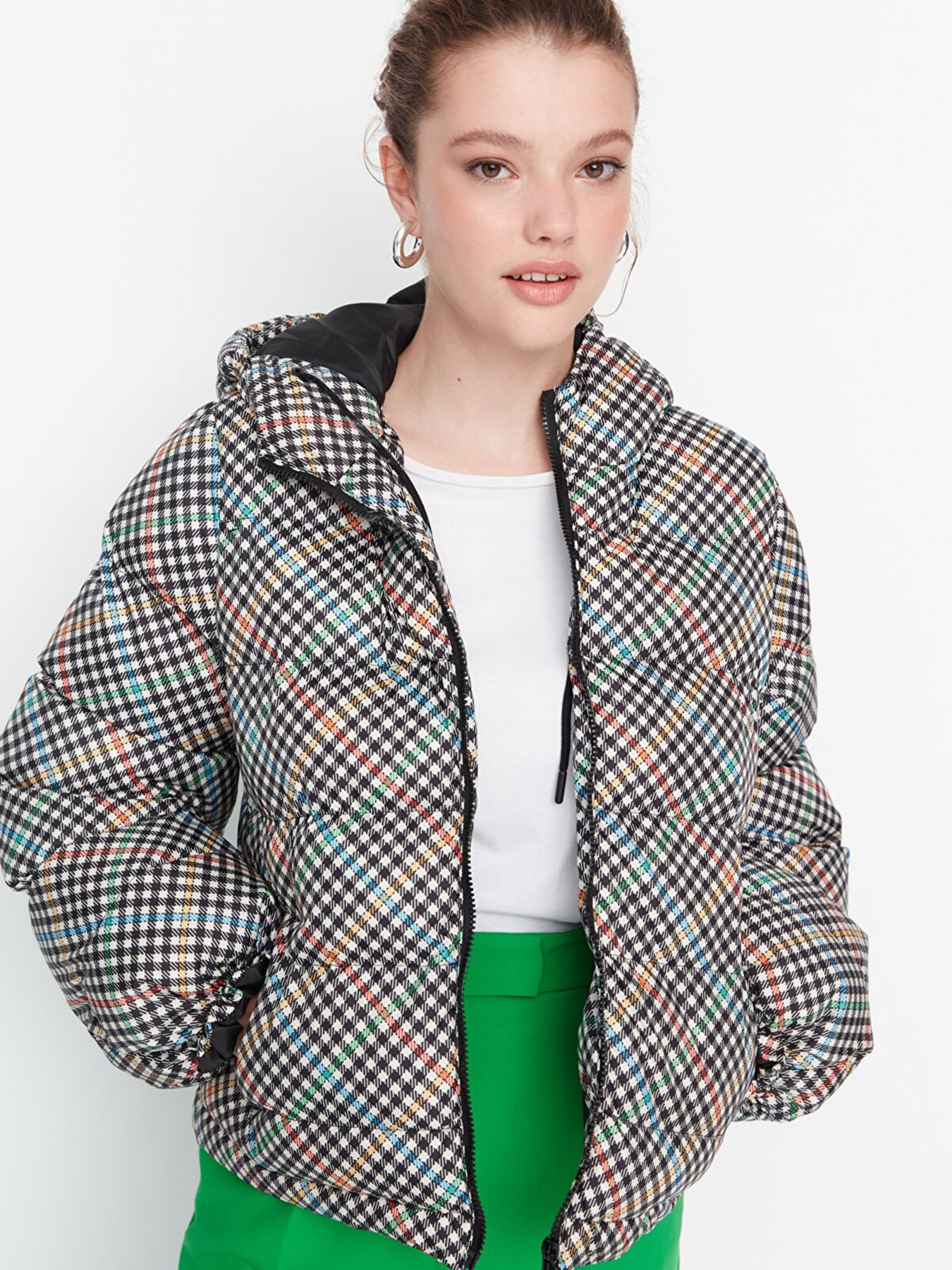 Демісезонна куртка Trendyol модель TWOAW23MO00322/Cok Renkli Фото