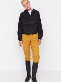 Анорак Trendyol модель TWOAW23MO00341/Siyah Анорак Trendyol модель TWOAW23MO00341/Siyah Фото