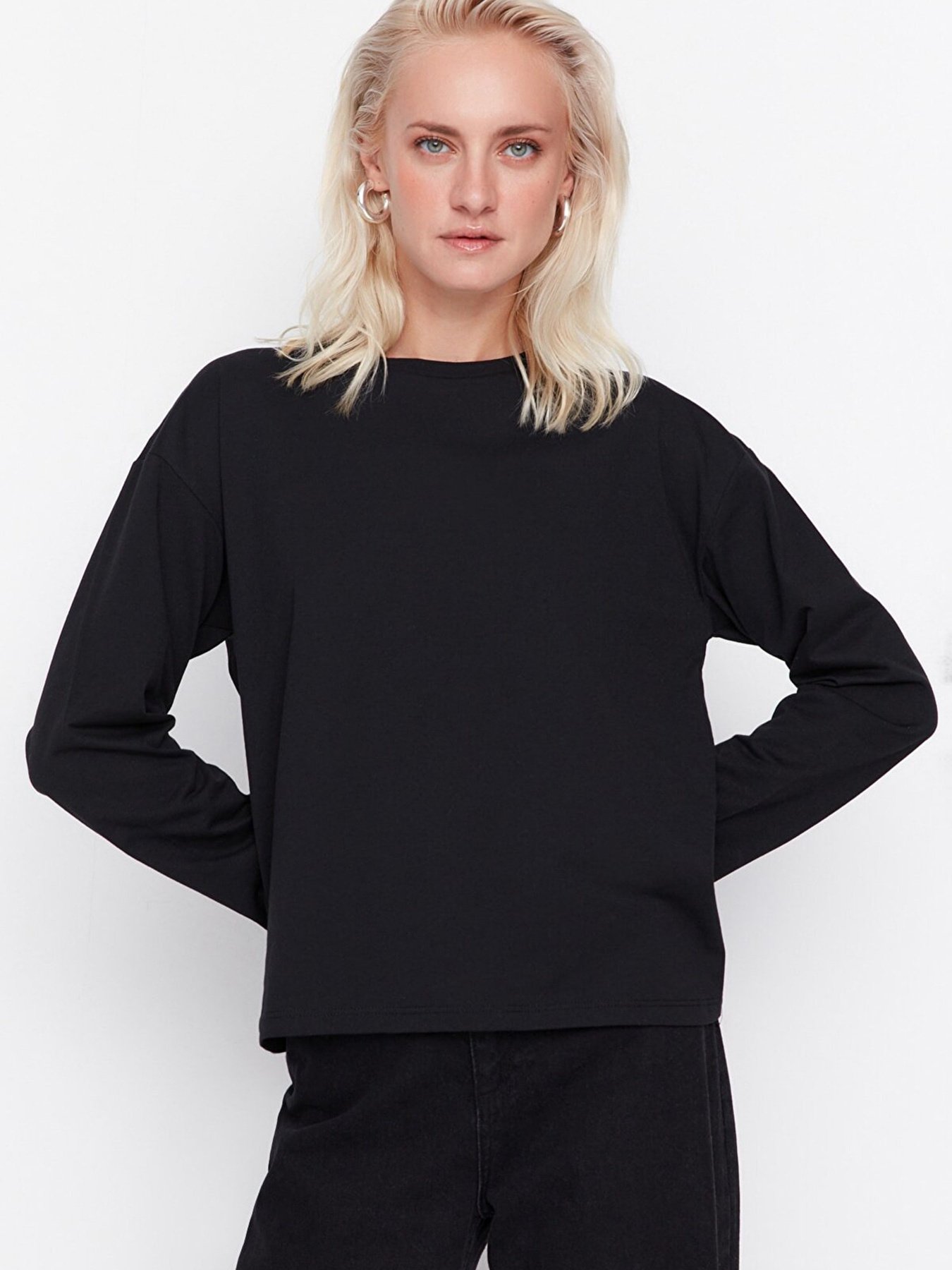 Лонгслив Trendyol модель TWOAW23TS00033/Siyah Фото