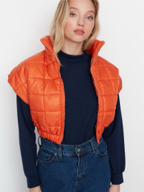 Жилет с утеплителем Trendyol модель TWOAW23YE00023/Turuncu Фото