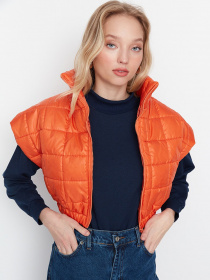 Жилет с утеплителем Trendyol модель TWOAW23YE00023/Turuncu Фото