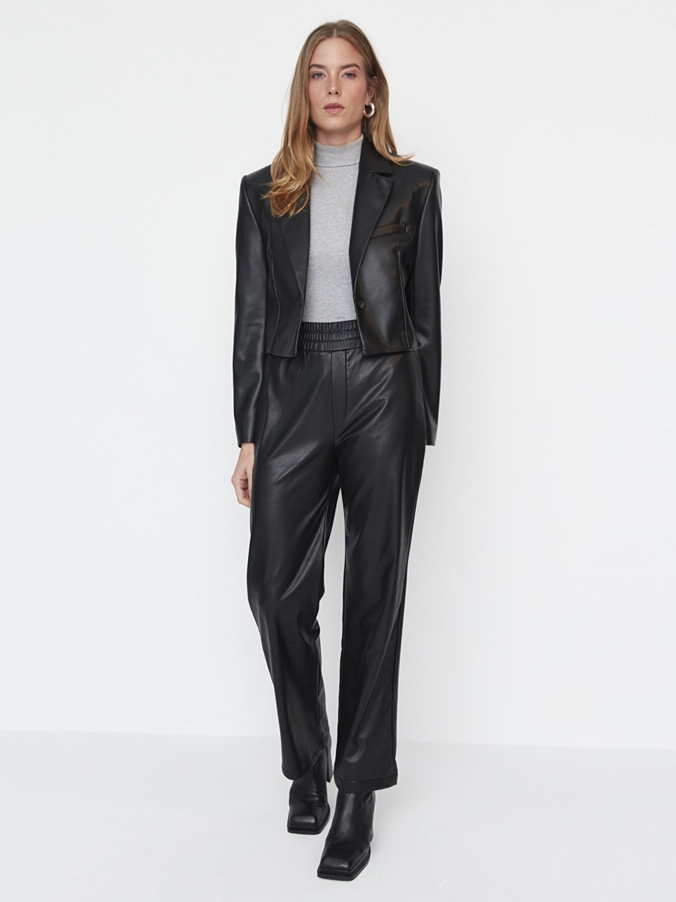 Брюки повседневные Trendyol модель TCTAW23TP00076/Siyah Фото