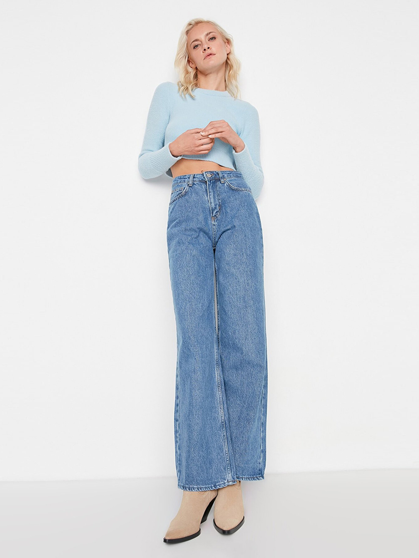 Джинси кльош Trendyol модель TWOAW21JE0099/Mavi Фото