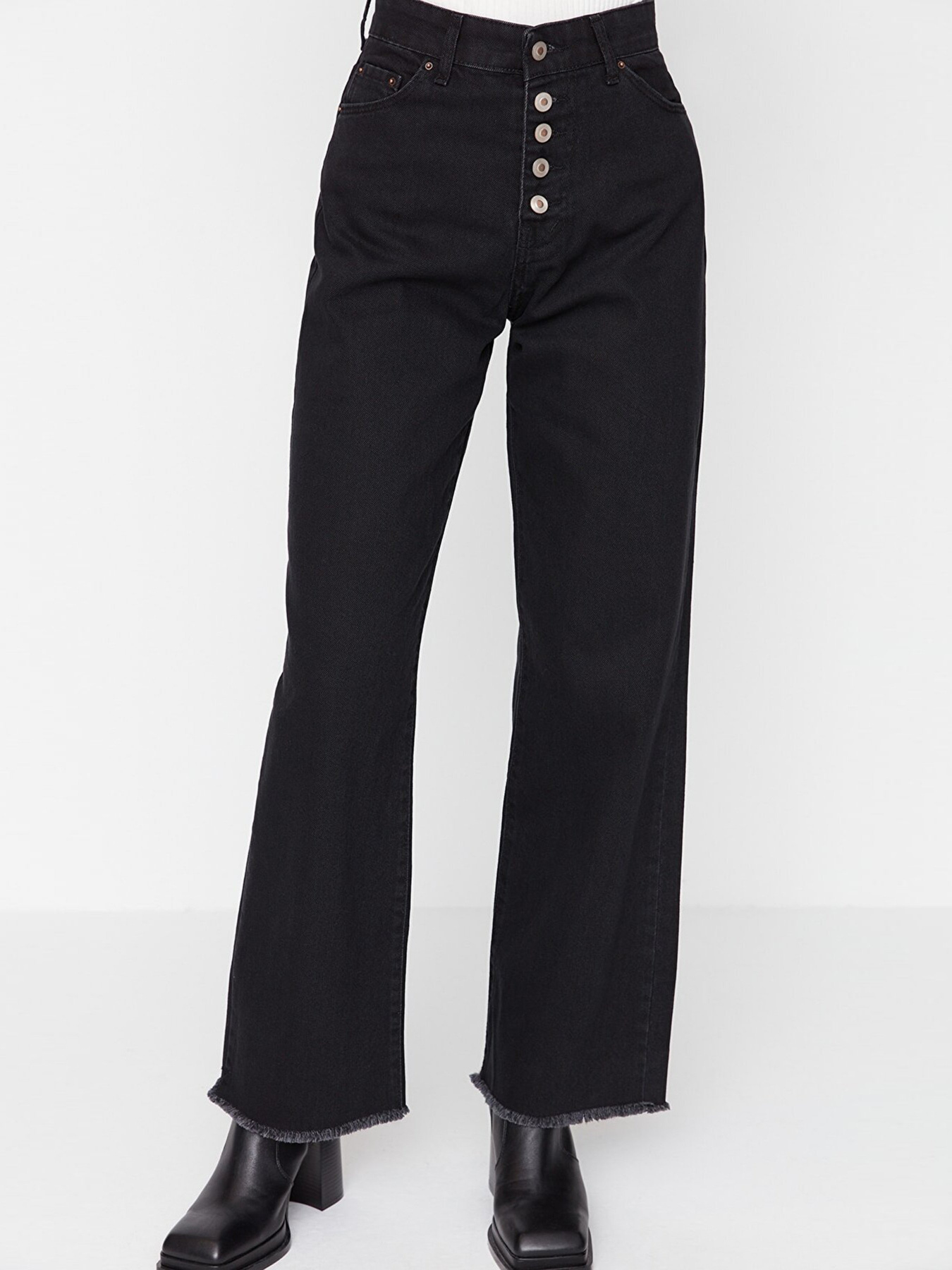 Прямі джинси Trendyol модель TCTAW23JE00073/Siyah Фото