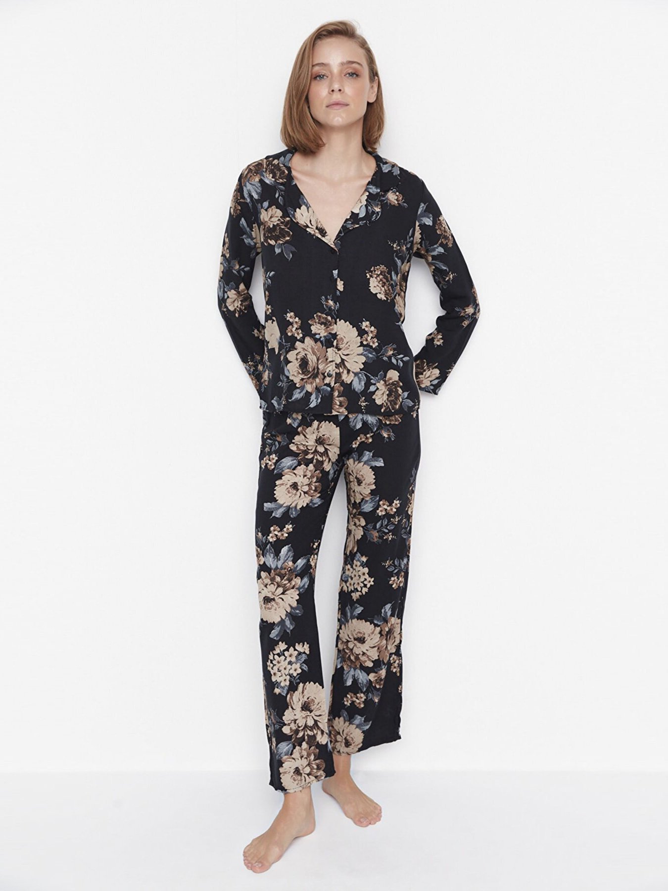 Пижама Trendyol модель THMAW23AU00122/Cok Renkli Пижама Trendyol модель THMAW23AU00122/Cok Renkli Фото