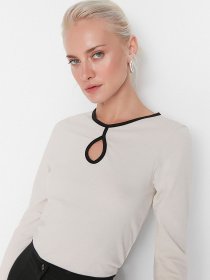 Лонгслів Trendyol модель TWOAW23BZ00071/Tas Лонгслів Trendyol модель TWOAW23BZ00071/Tas Фото