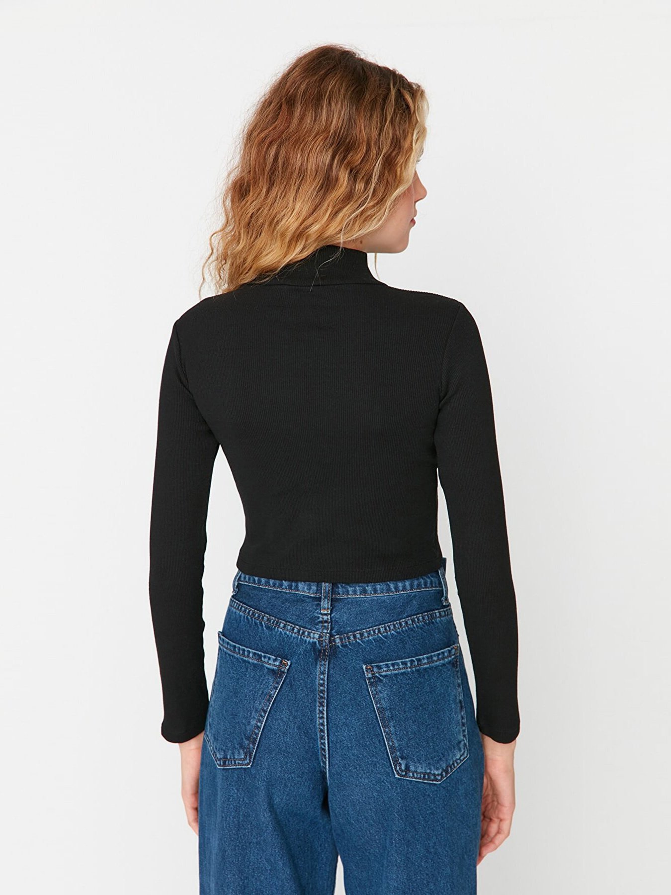 Водолазка Trendyol модель TWOAW23BZ00714/Siyah Фото