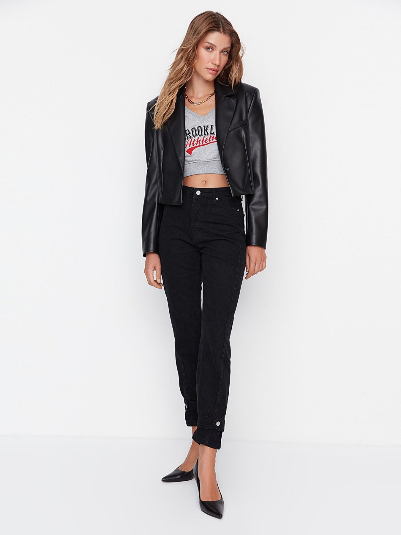 Завужені джинси Trendyol модель TWOAW23JE00025/Siyah Завужені джинси Trendyol модель TWOAW23JE00025/Siyah Фото