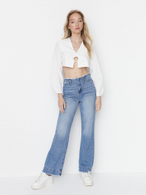 Расклешенные джинсы Trendyol модель TWOAW23JE00043/Acik Mavi Фото