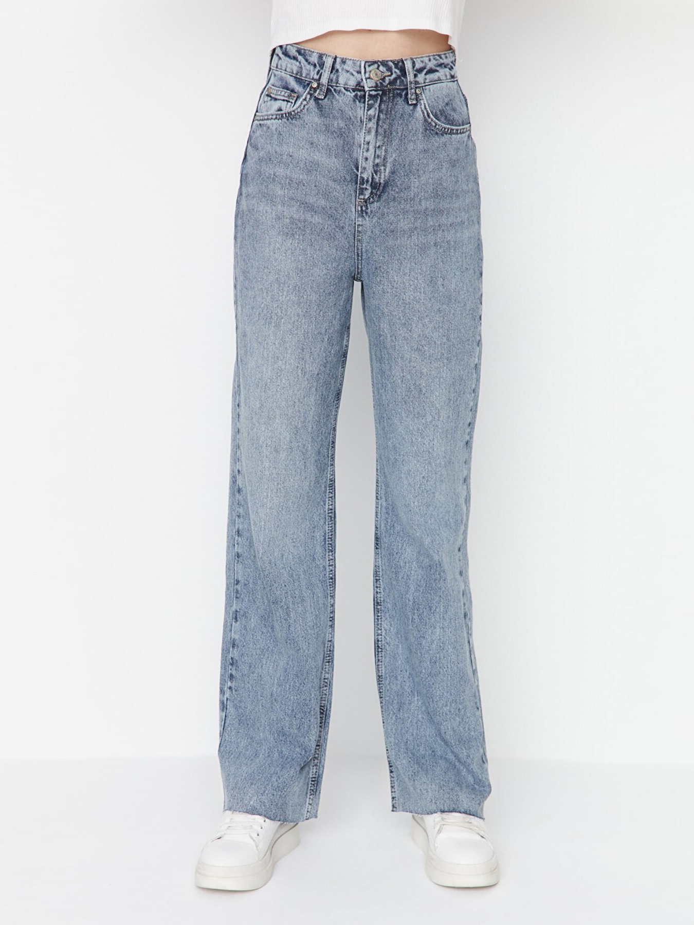 Прямые джинсы Trendyol модель TWOAW23JE00083/Acik Mavi Фото