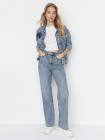 Прямые джинсы Trendyol модель TWOAW23JE00083/Acik Mavi Фото