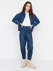 Джинсы мом Trendyol модель TWOAW23JE00125/Mavi Фото