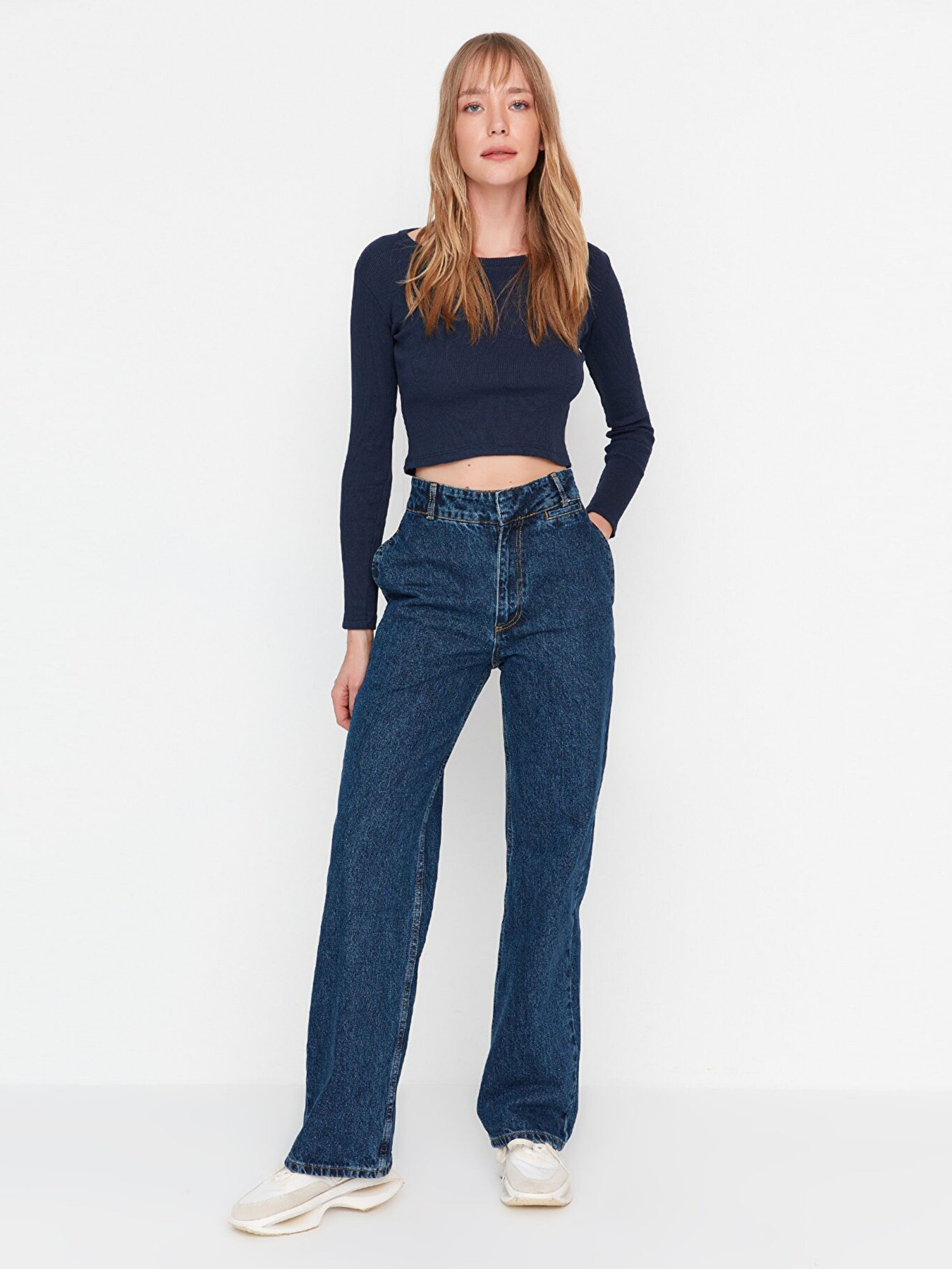 Прямые джинсы Trendyol модель TWOAW23JE00367/Mavi Фото