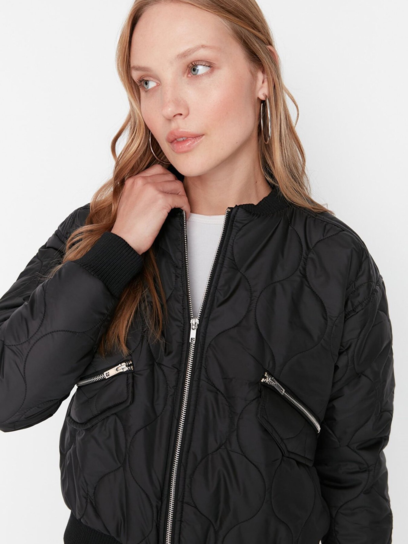 Бомбер Trendyol модель TWOAW23MO00160/Siyah Фото