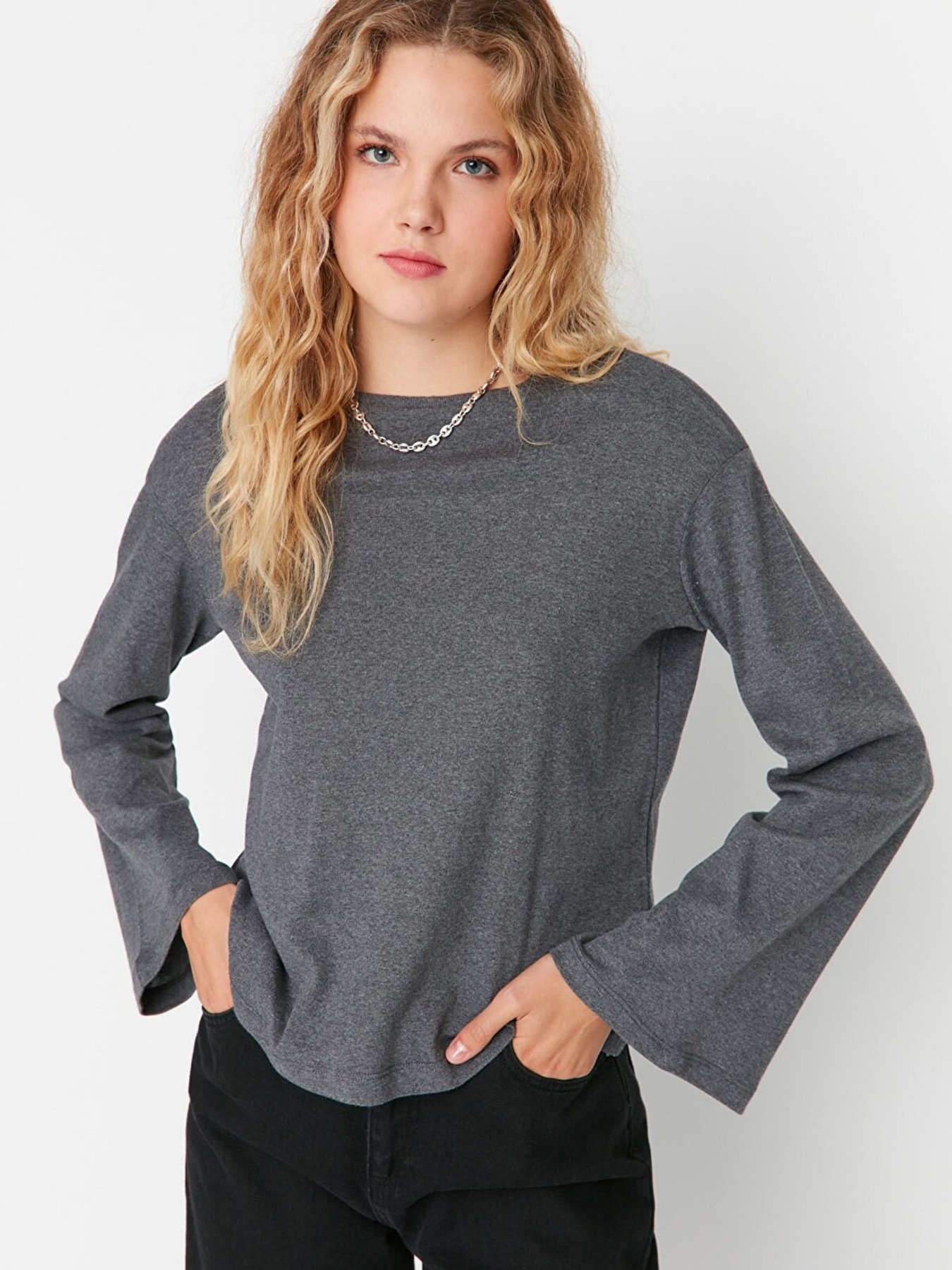 Лонгслив Trendyol модель TWOAW23TS00058/Antrasit Фото