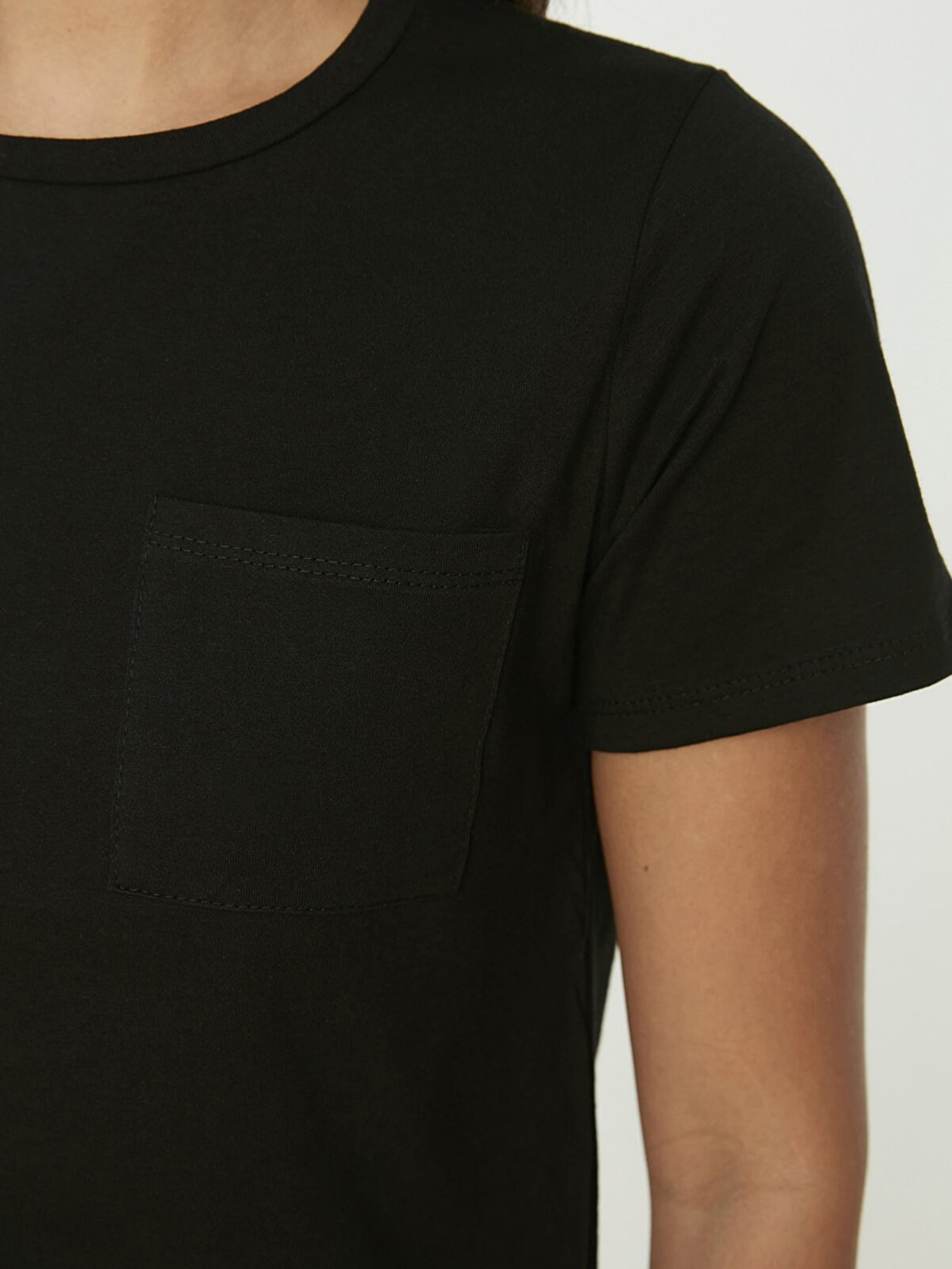 Футболка Trendyol модель TWOSS20TS0137/Siyah Фото