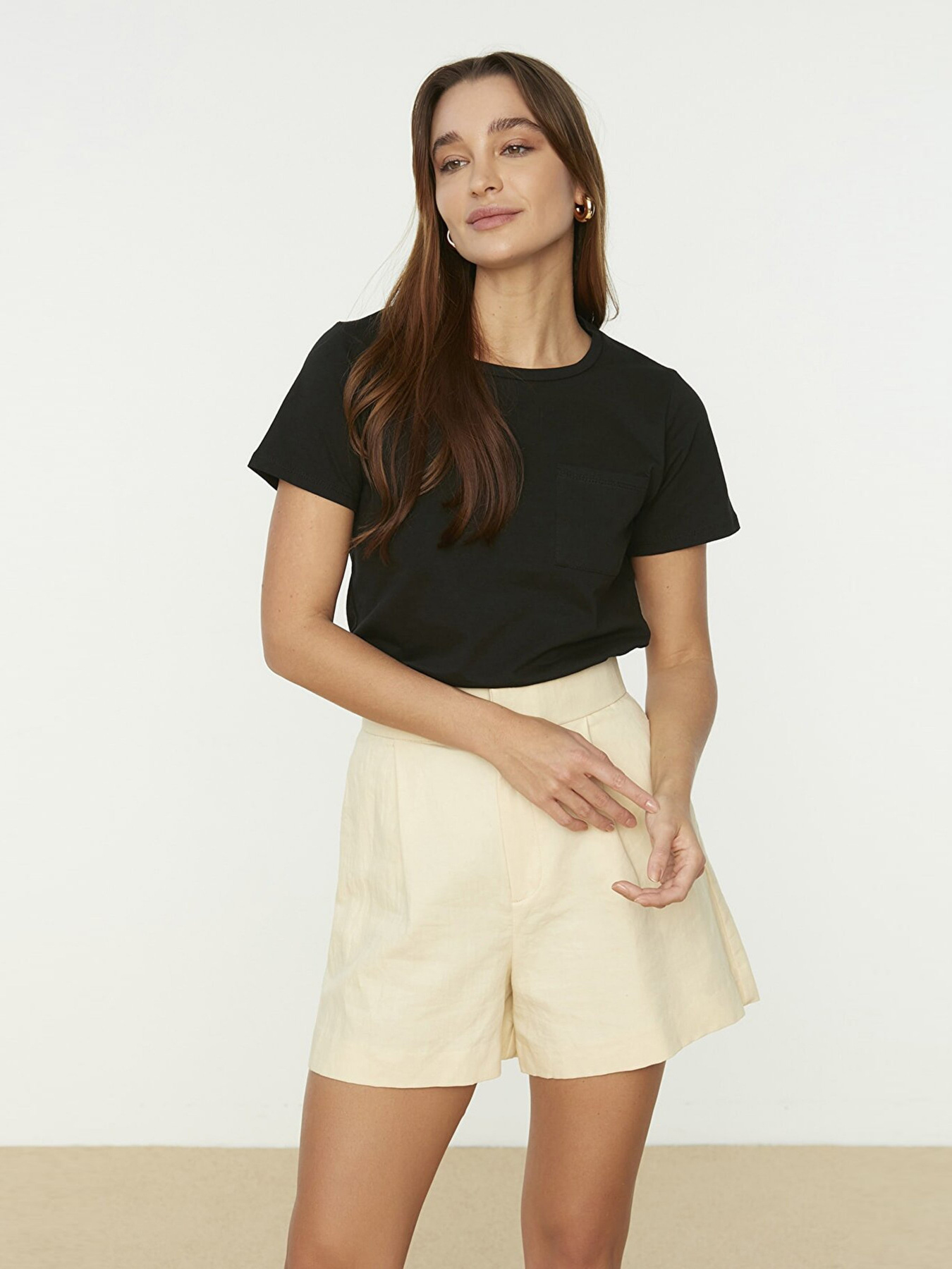 Футболка Trendyol модель TWOSS20TS0137/Siyah Фото