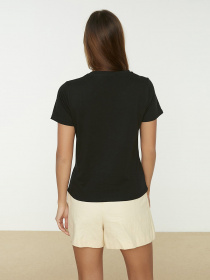 Футболка Trendyol модель TWOSS20TS0137/Siyah Фото