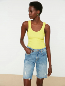 Майка Trendyol модель TWOSS22AL0042/Sari Фото