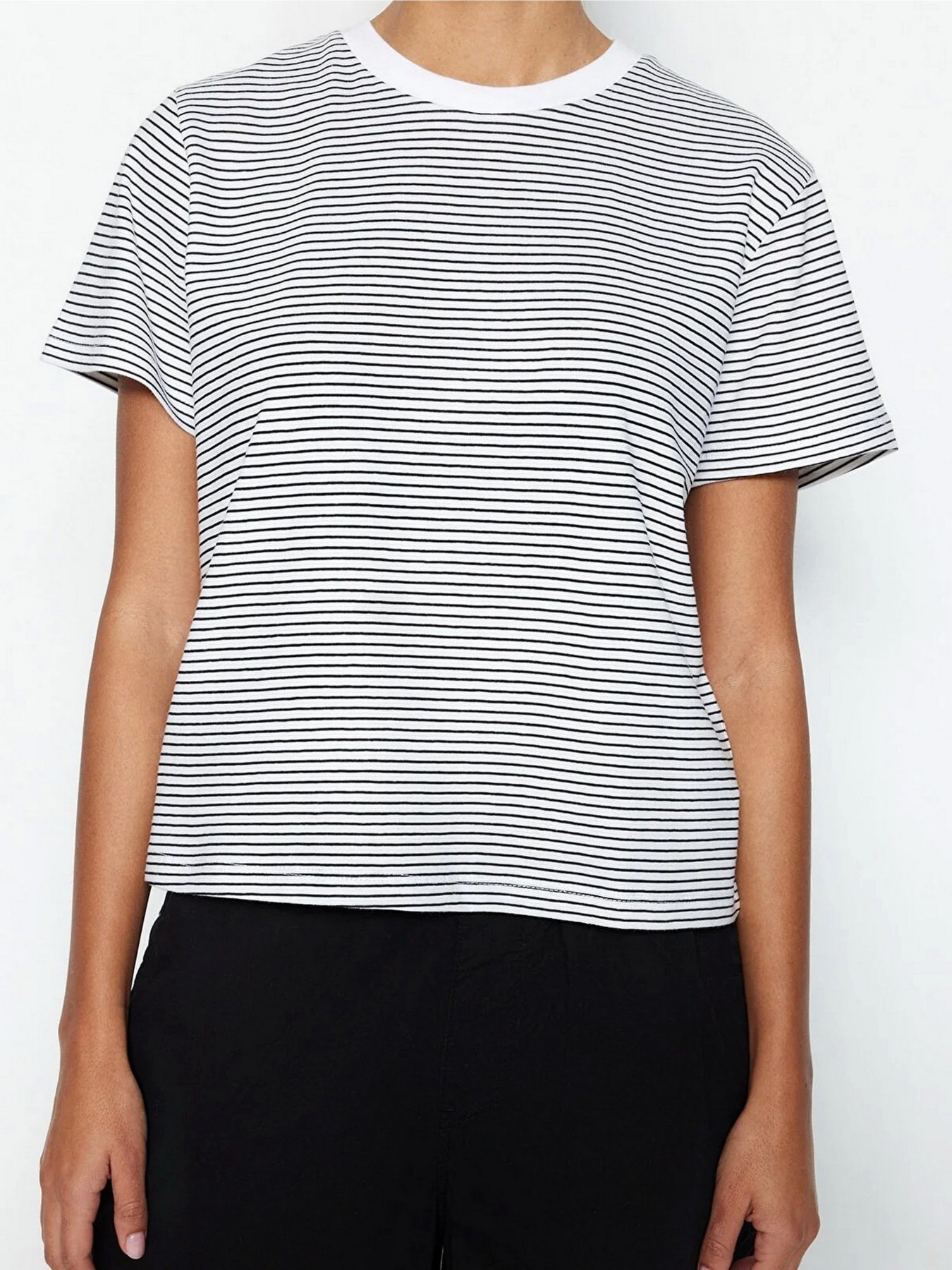 Футболка Trendyol модель TWOSS23TS00043/Siyah Фото