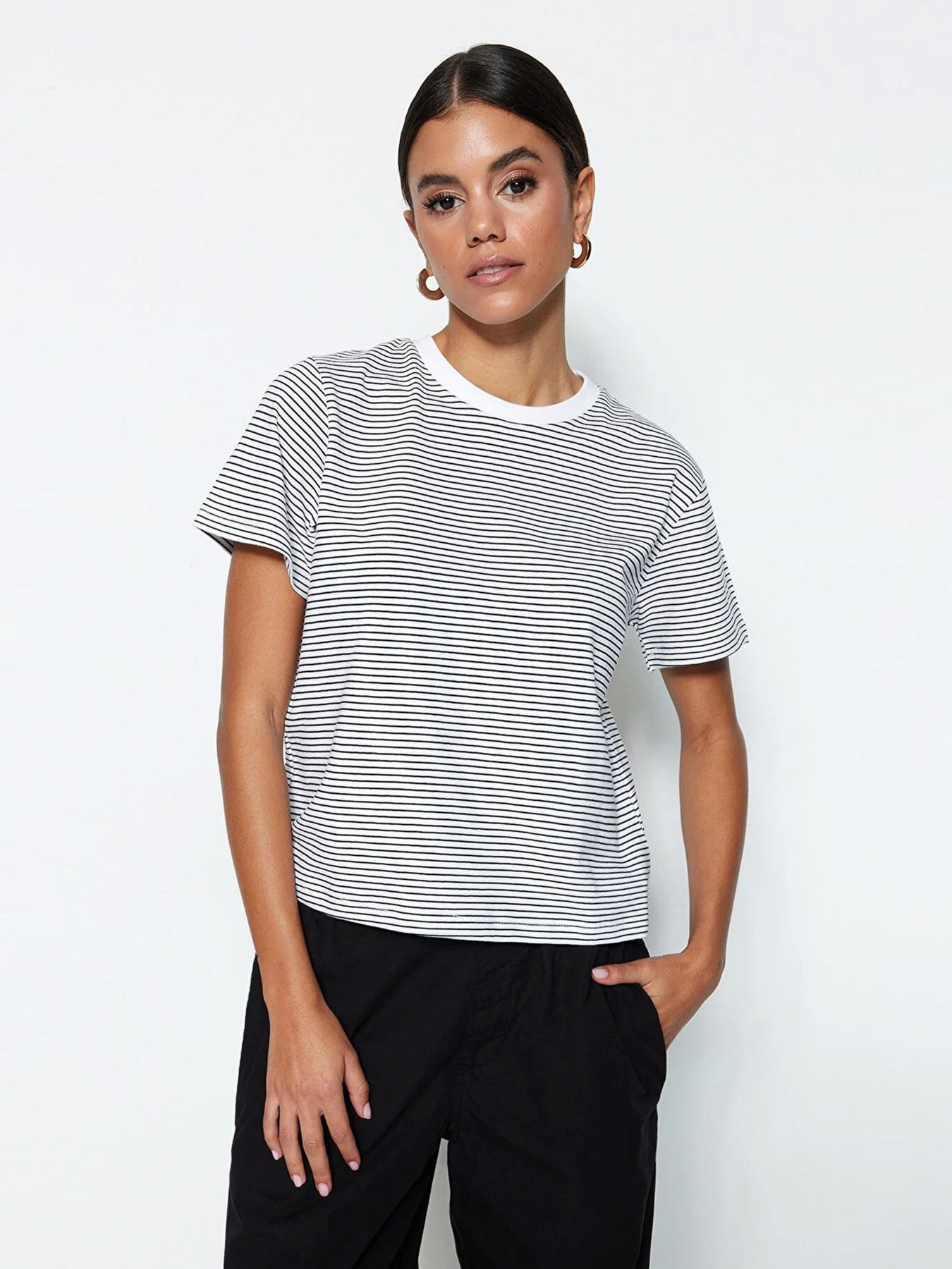 Футболка Trendyol модель TWOSS23TS00043/Siyah Фото