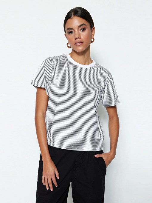 Футболка Trendyol модель TWOSS23TS00043/Siyah Фото