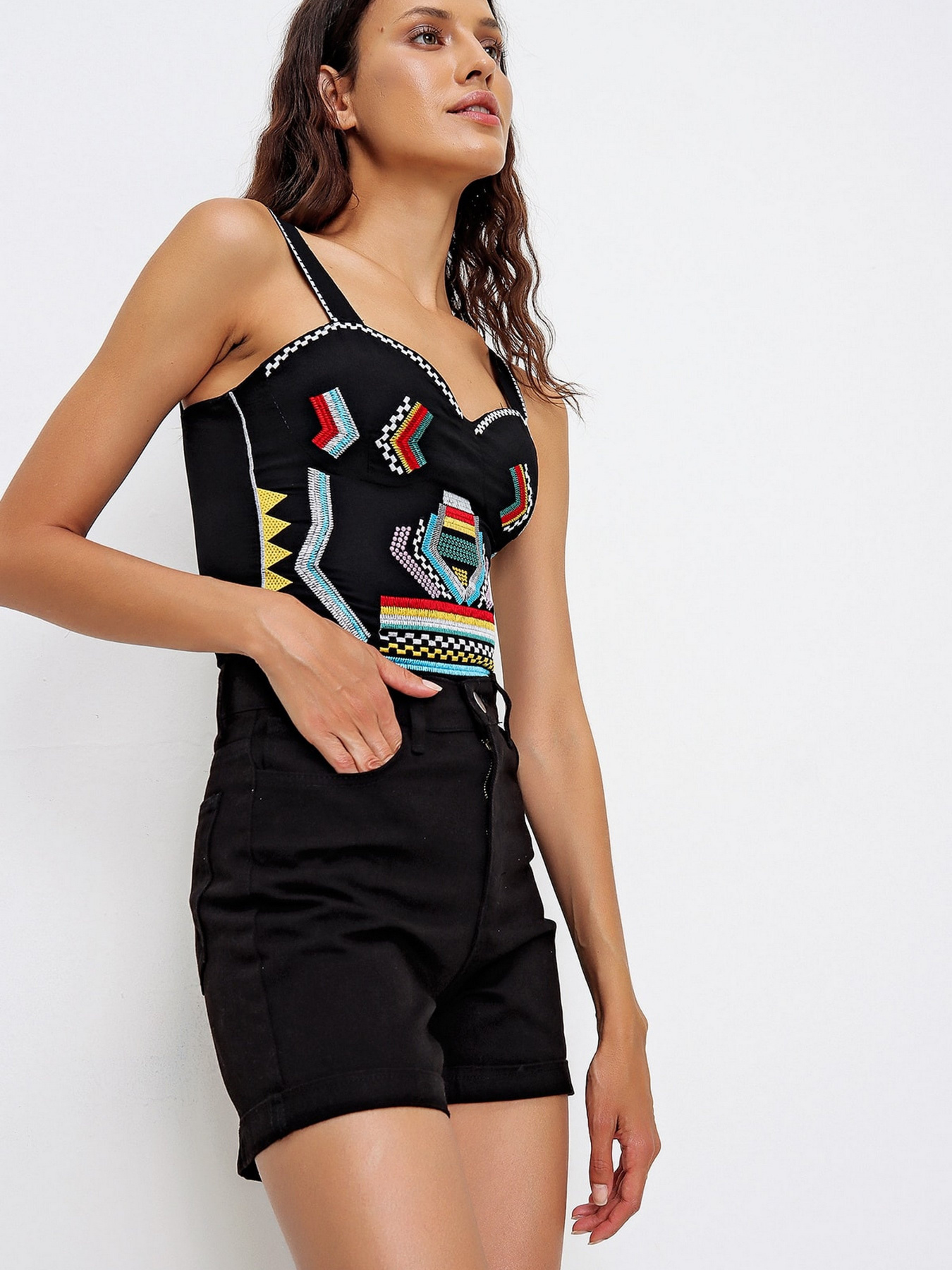 Шорты джинсовые Trend Alacati Stili модель ALC-X5938/Siyah Фото