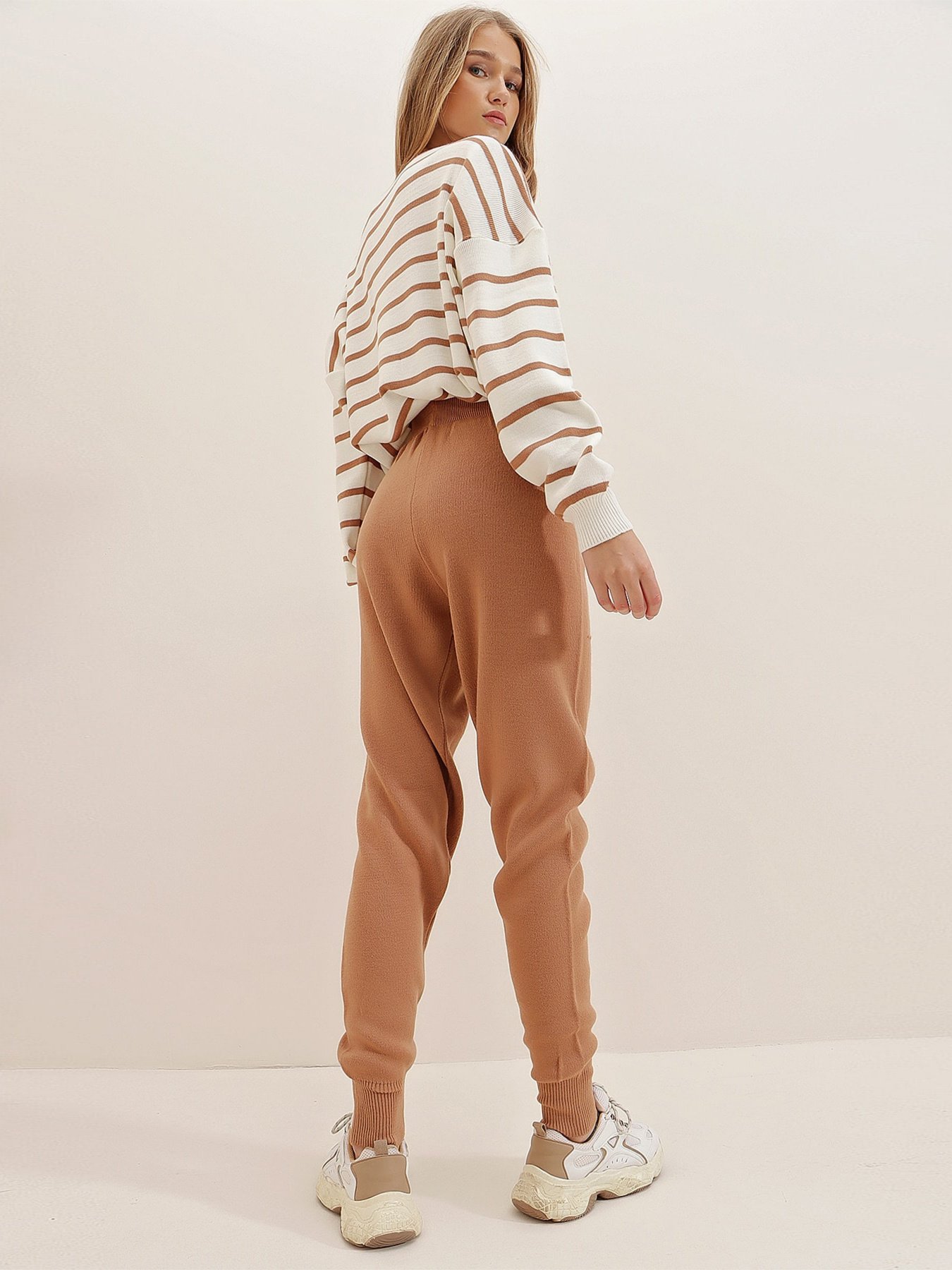 Костюм Trend Alacati Stili Модель ALC-X7454/Biskuvi Фото