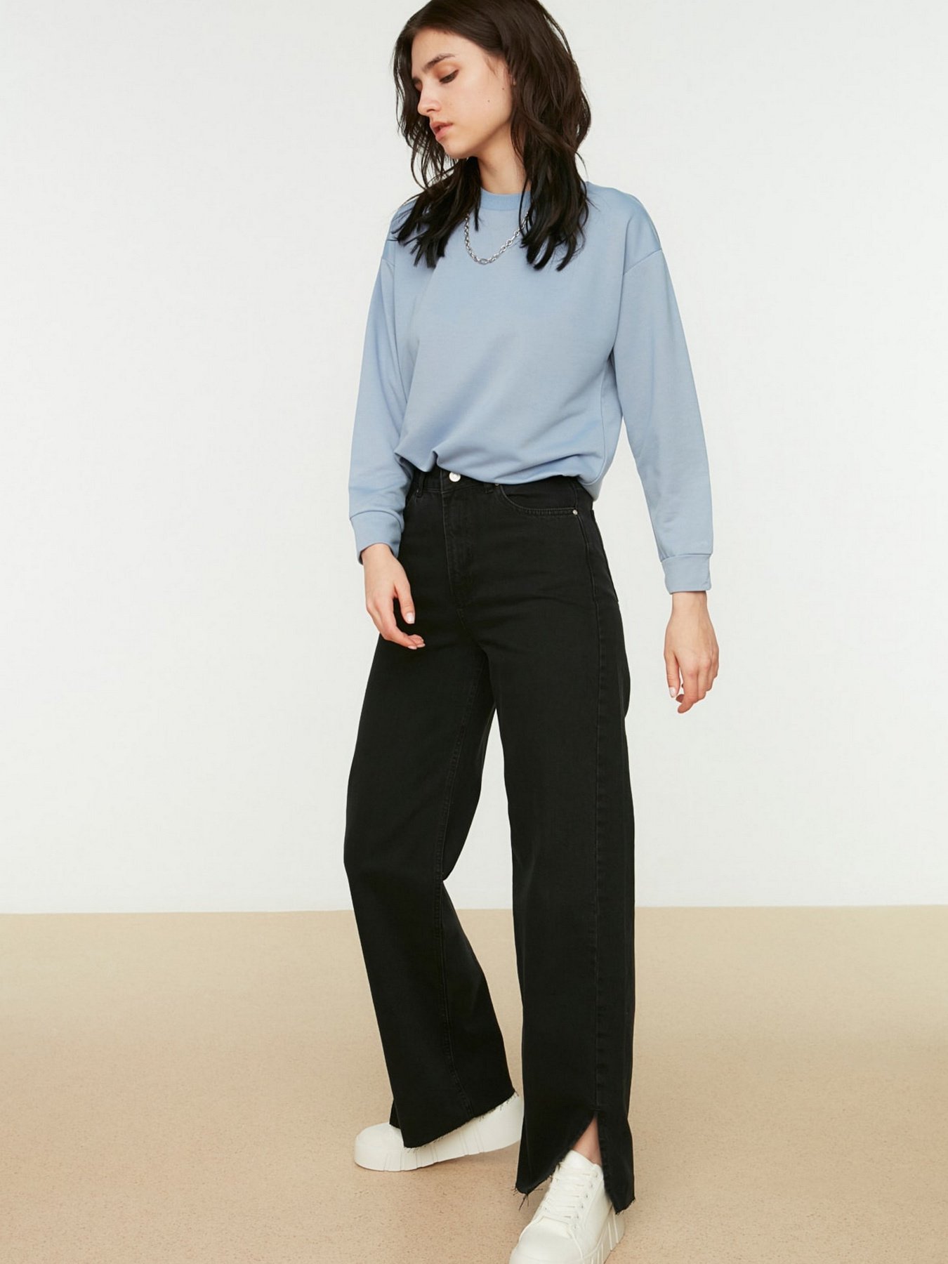 Широкие джинсы Trendyol модель TCTAW22JE0340/Siyah Фото