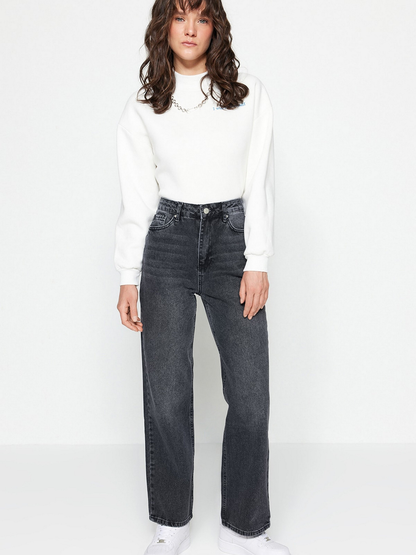 Прямі джинси Trendyol модель TCTSS22JE0045/Siyah Фото