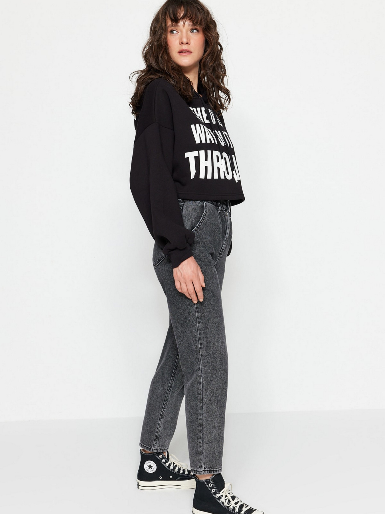 Джинси мом Trendyol модель TCTSS22JE0048/Antrasit Фото