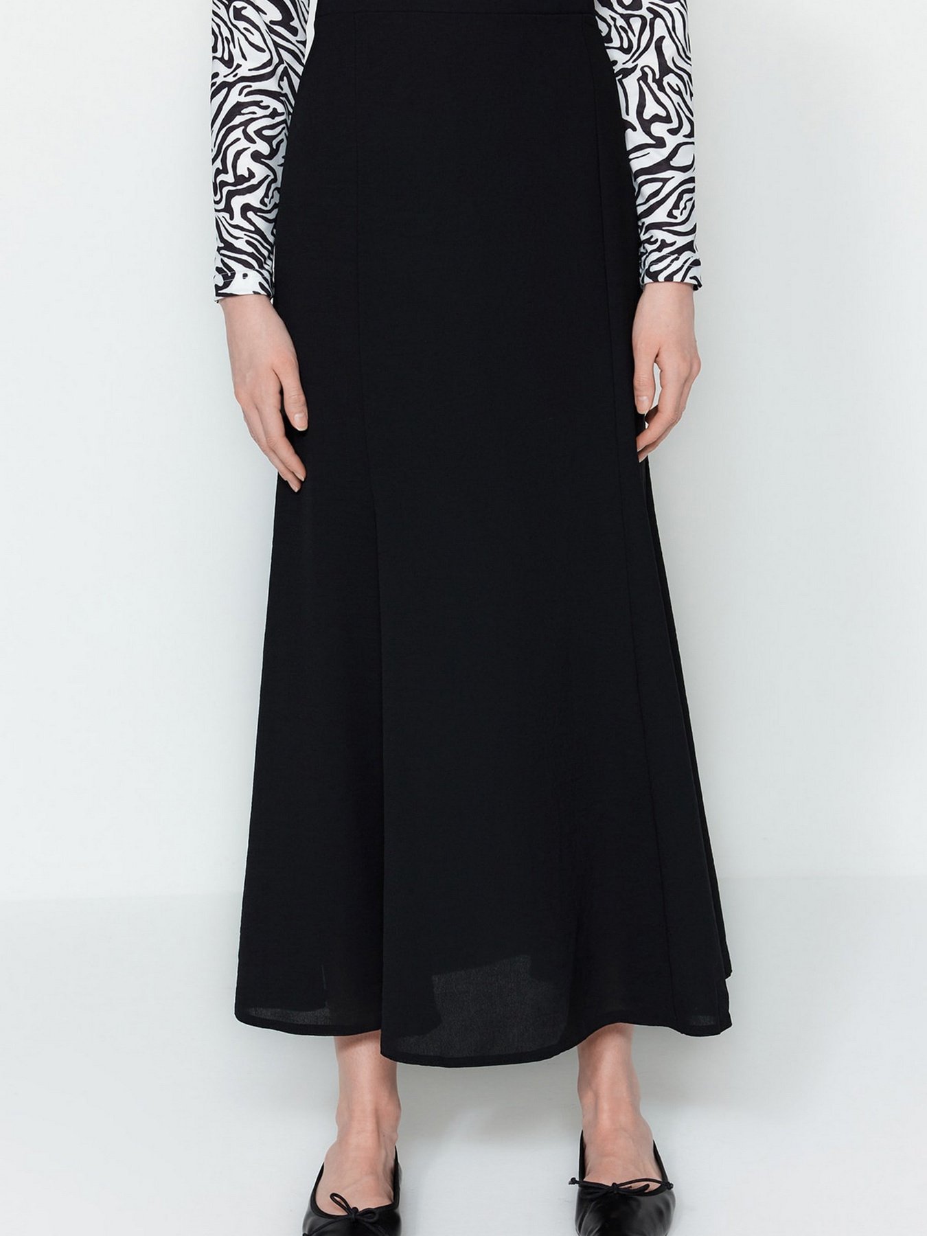 Юбка макси Trendyol модель TCTSS23EE00005/Siyah Фото