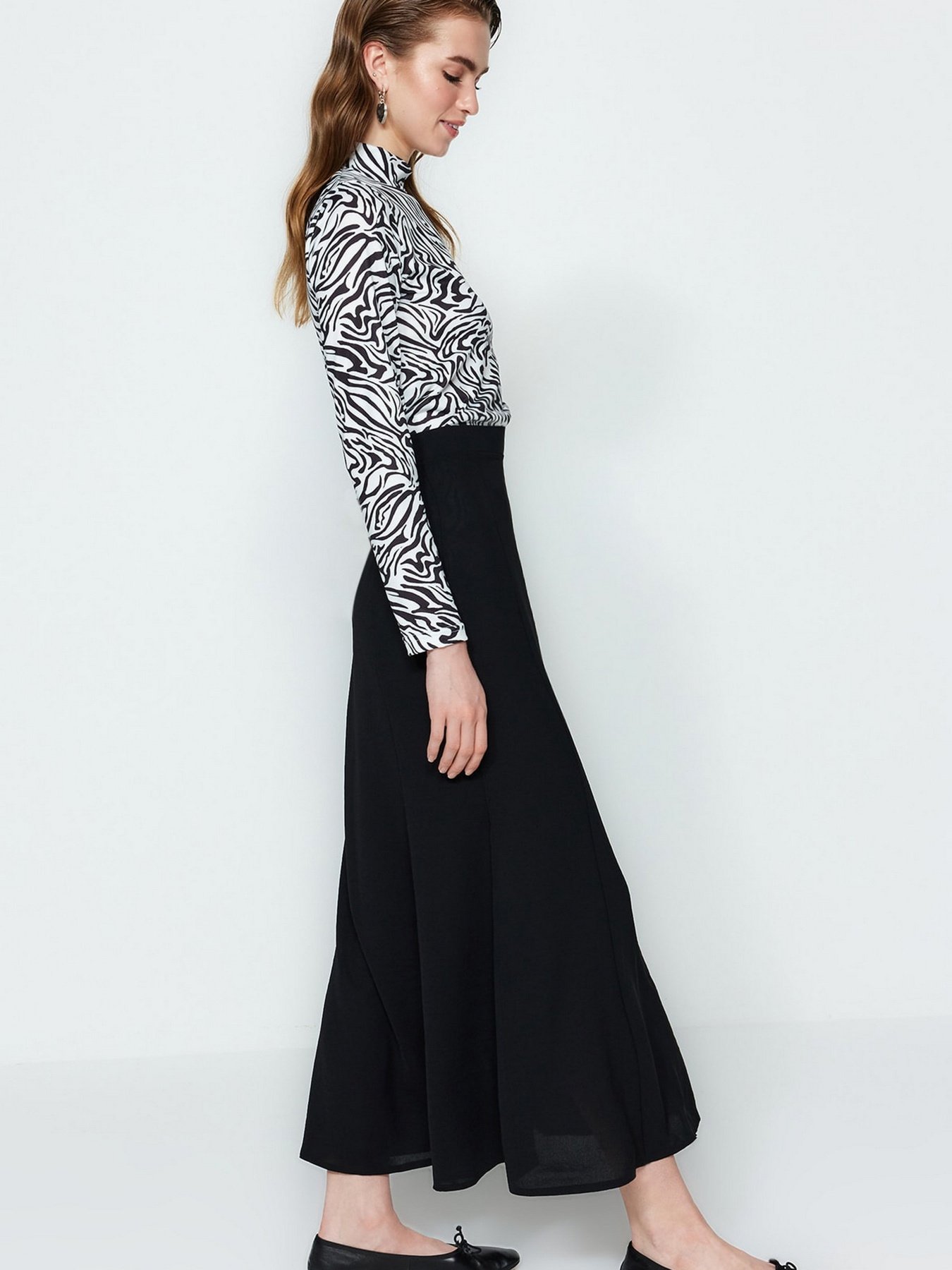 Юбка макси Trendyol модель TCTSS23EE00005/Siyah Фото