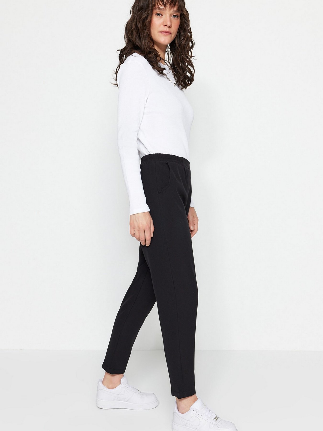 Брюки повседневные Trendyol модель TCTSS23TP00008/Siyah Фото