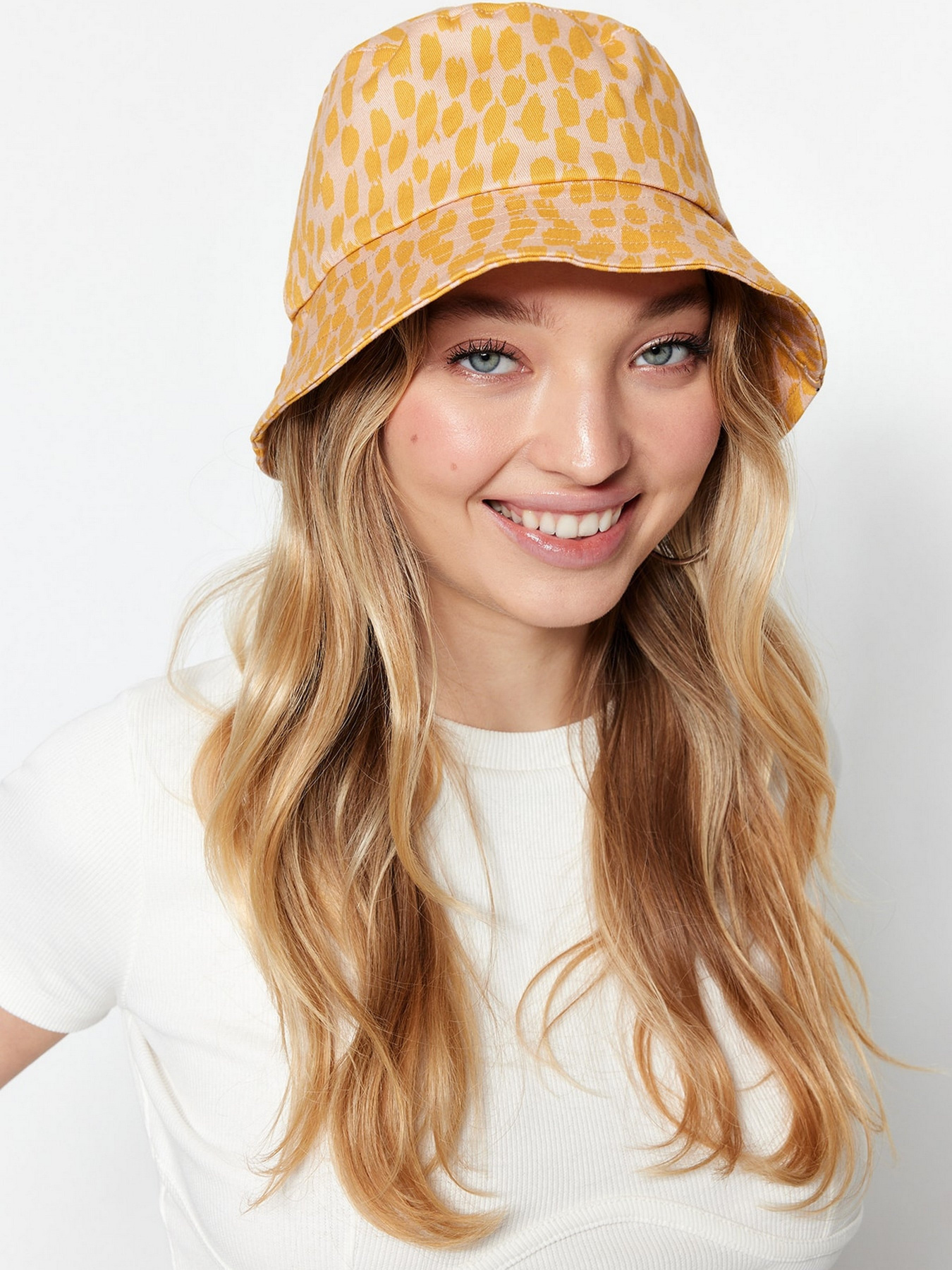 Панама Trendyol модель TWOSS23SP00006/Sari Фото